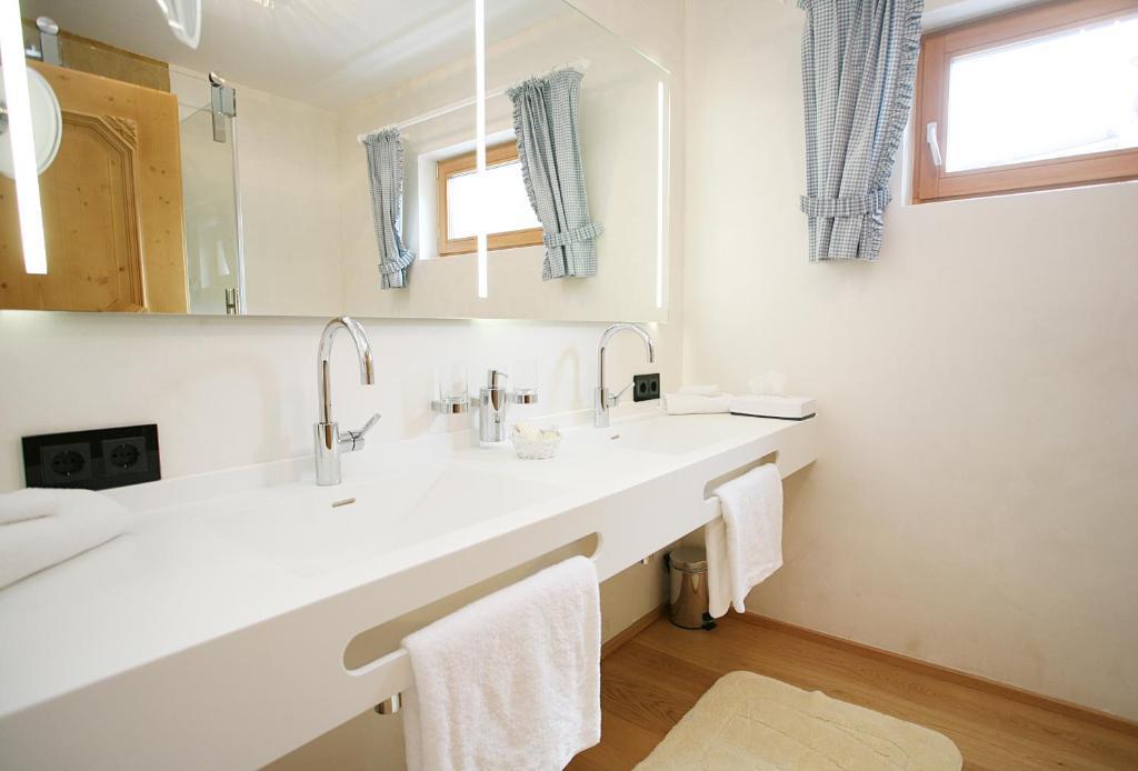 Hotel Rosis Sonnbergstuben à Kitzbühel Chambre photo